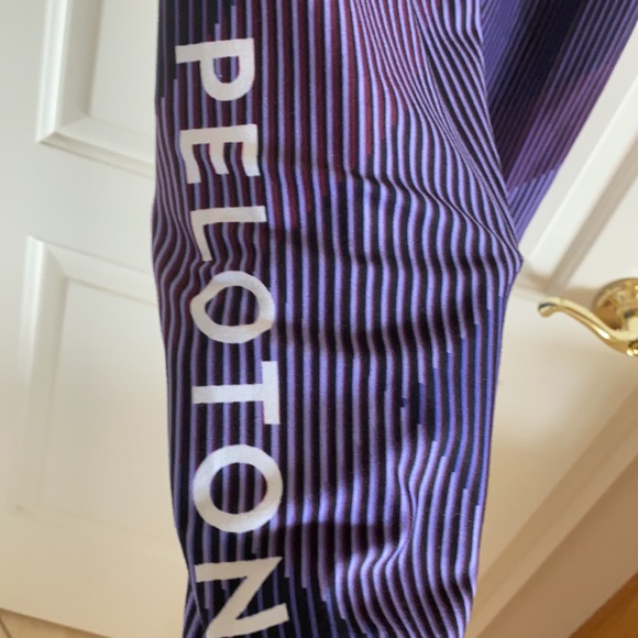 Peloton With Purple stripes size L leggings - Picture 3 of 6
